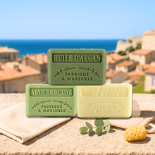 Load image into Gallery viewer, Marseille Olive Oils in a group photo