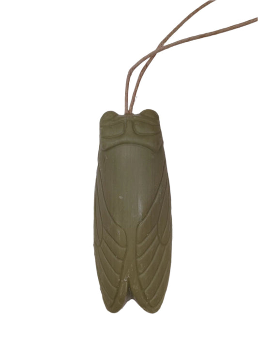 Marseille Cigale Soap 125g on a Cord — Huile de Olive (Olive Oil)