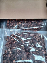 Load image into Gallery viewer, 100% Natural Washing Nuts - Soap Nuts 1kg
